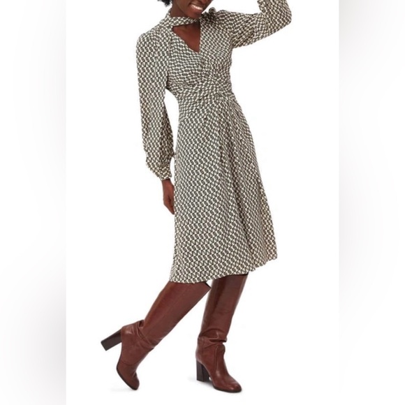 Diane von Furstenberg Myla in DVF LOGO Dress - Picture 12 of 16